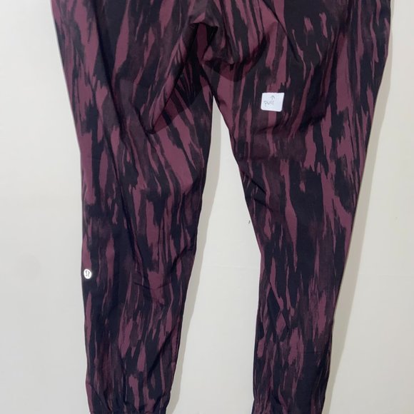 Lululemon Dark Maroon / Black Multi 7/8 Pant *26" - Unknown Size (Approx. 10) - Picture 7 of 9